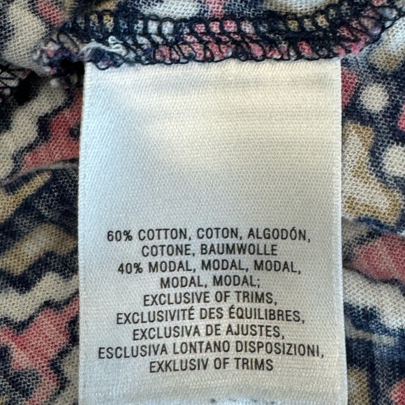 Anthropologie Akemi + Kin V-Neck Handkerchief Hem Sleeveless Top Navy + Pink XS - Picture 8 of 9